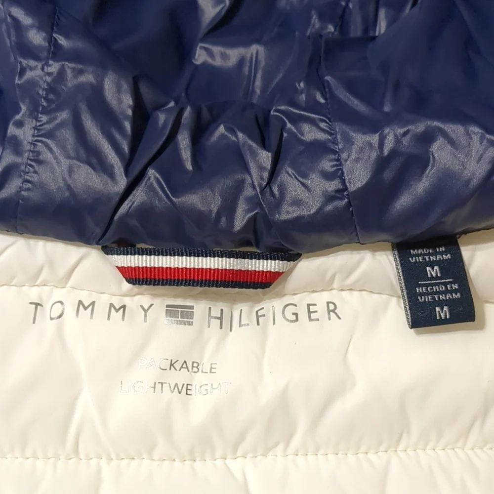 Tommy Hilfiger, packable lightweight hooded puffer jacket women M - Picture 3 of 14